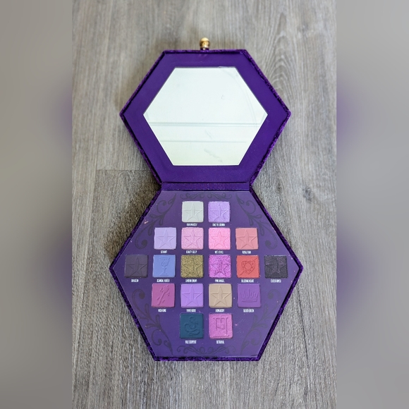 Jeffree Star Blood Lust Palette - Picture 3 of 5